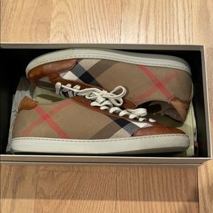 Burberry sneakers women’s size 37